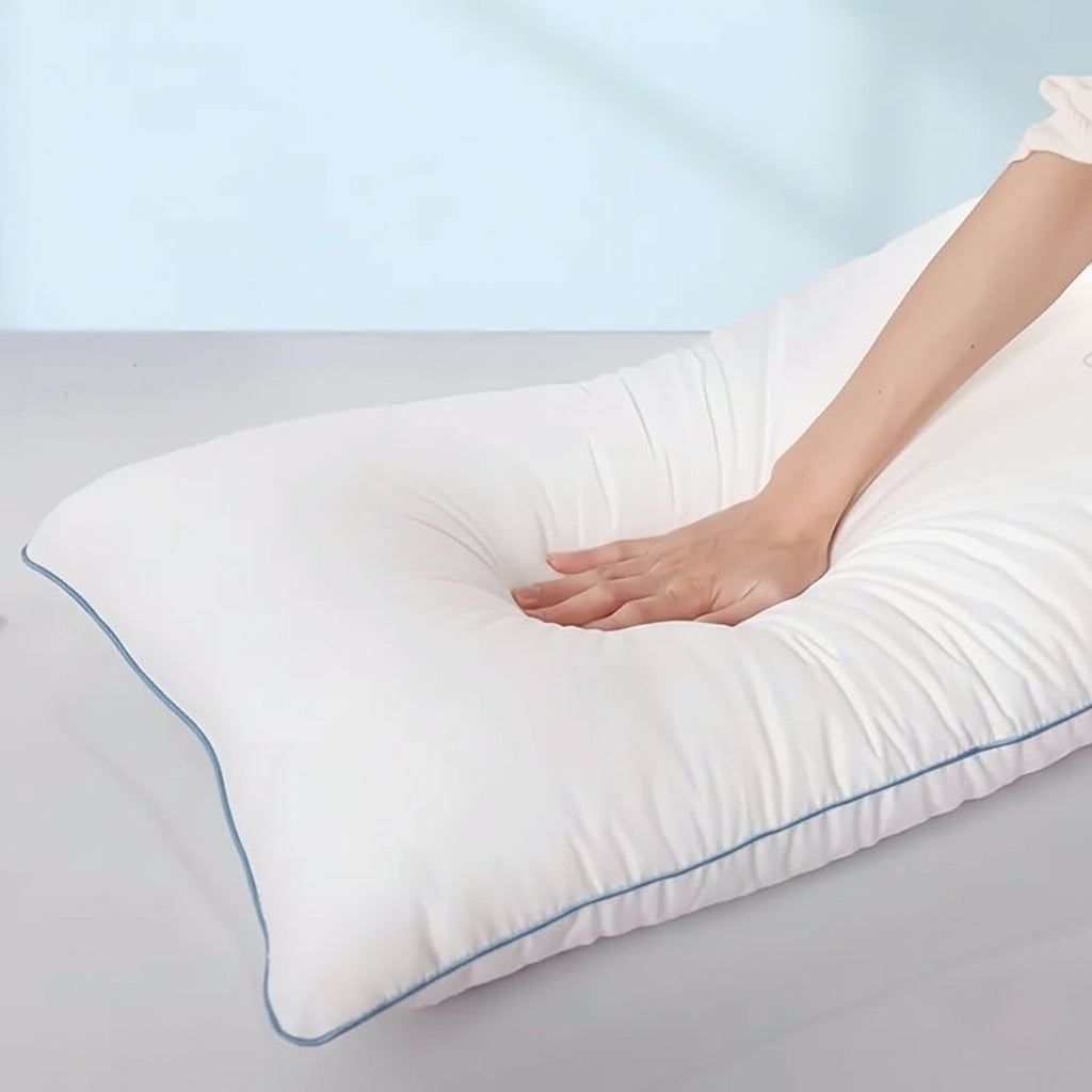 Soft Disposable Blue and White Pillow for Bedroom Sofa